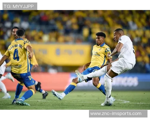 西甲射手榜更新姆巴佩领跑阿尔瓦雷斯紧随其后维尼修斯表现出色